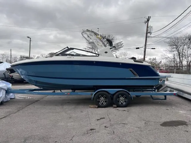 2023-Cobalt-R6-Surf-C-0050 | Nashville, TN | Boat Dealership